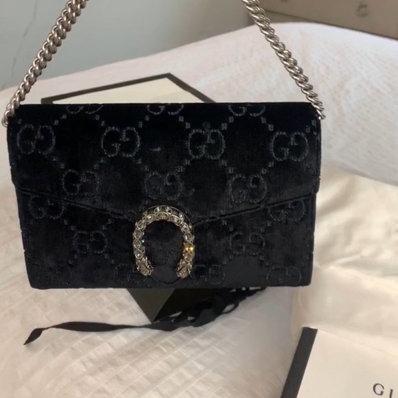 Gucci Handbags - Gucci Dionysus velvet bag